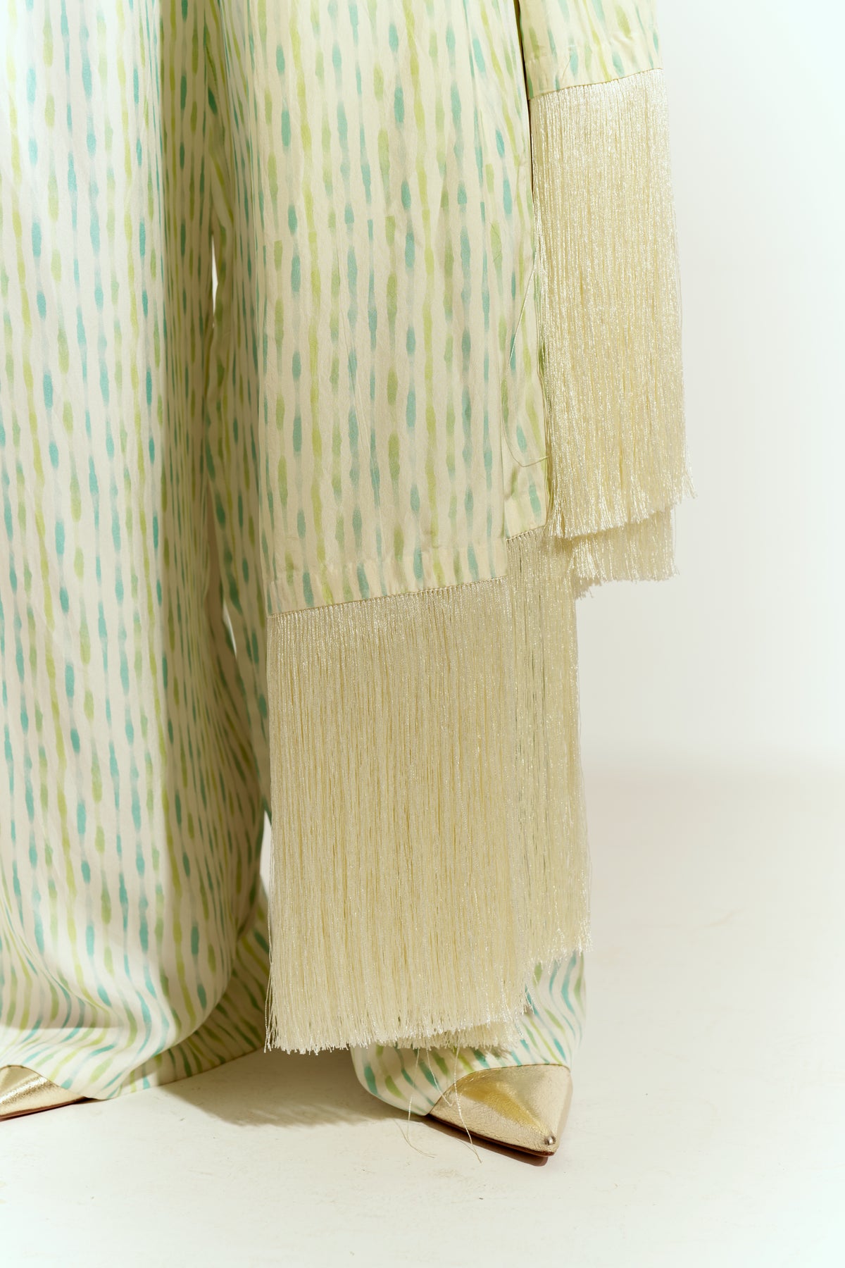 Linear Trousred